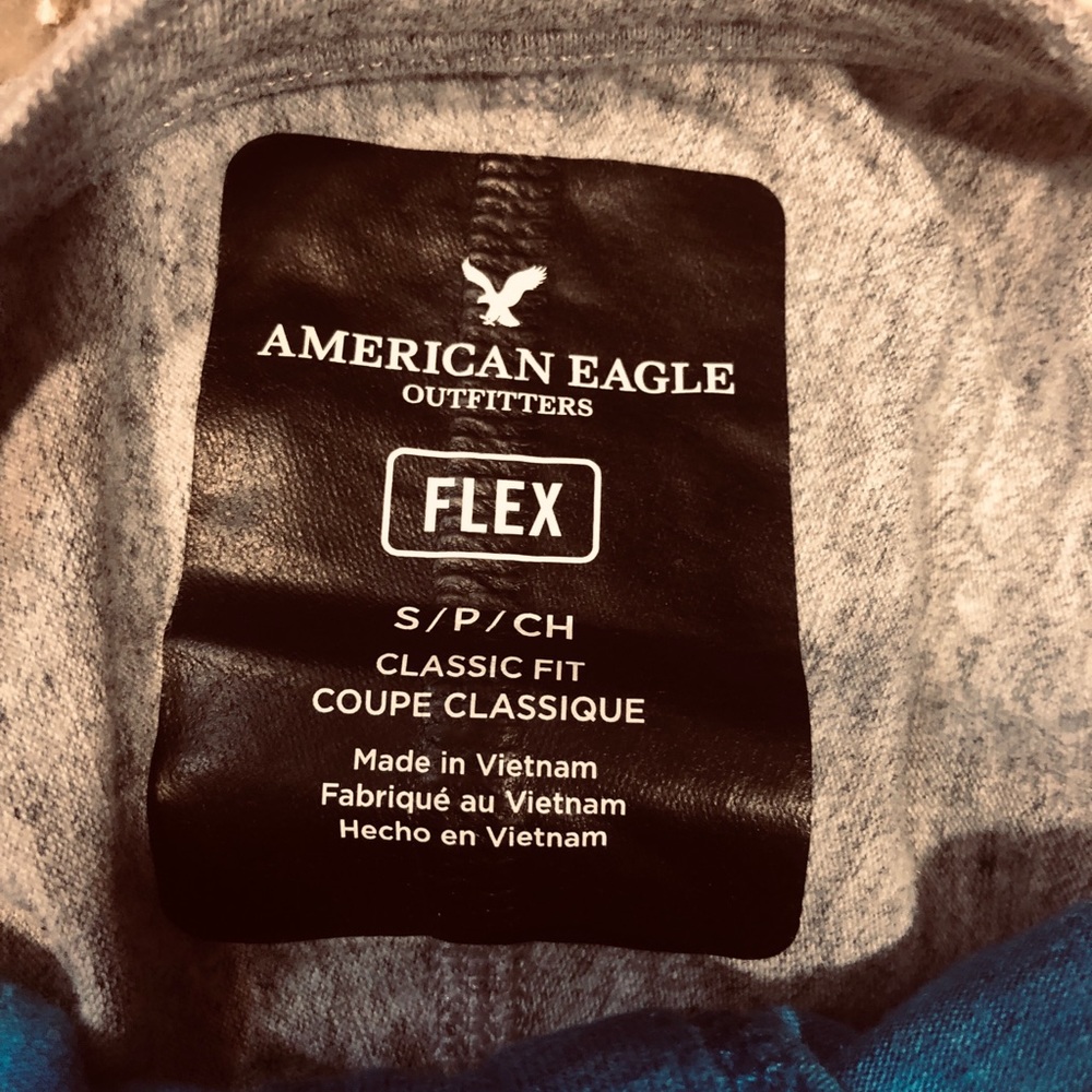 Men’s American Eagle long sleeve shirt